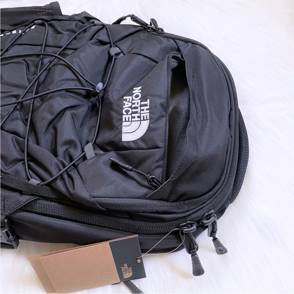 The North Face Unisex Borealis 28 Liter Backpack In Black - Picture 6 of 11
